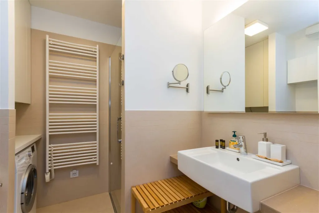 Two-Bedroom Apartment with Garage in Portorož