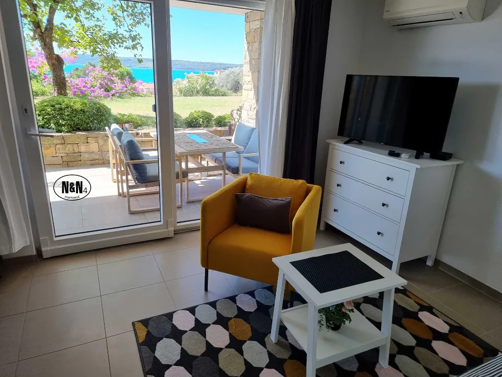 Deluxe 1-Bedroom Apartment with Terrace in Portorož