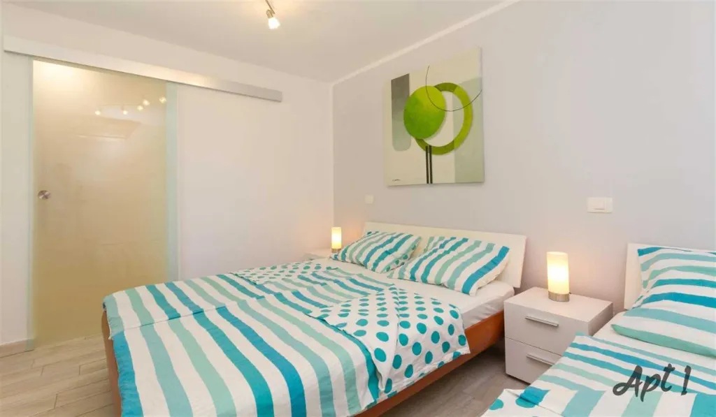 Portorož 1-Bedroom Apartment with Terrace for 3