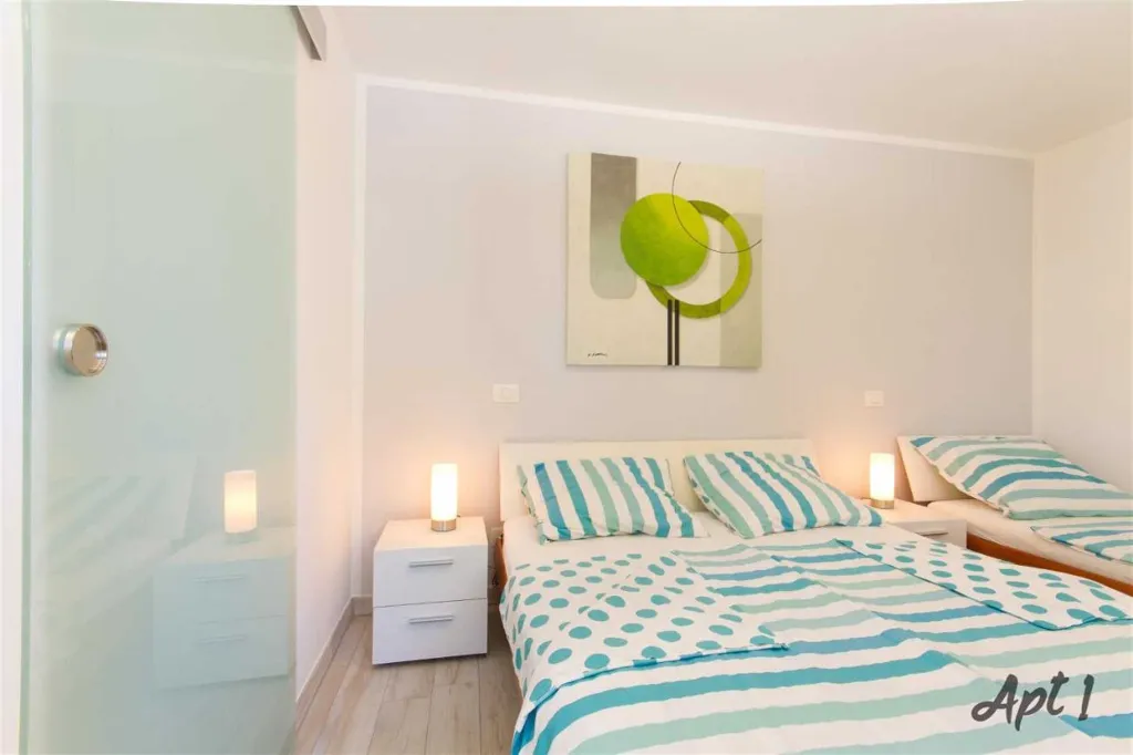 Portorož 1-Bedroom Apartment with Terrace for 3