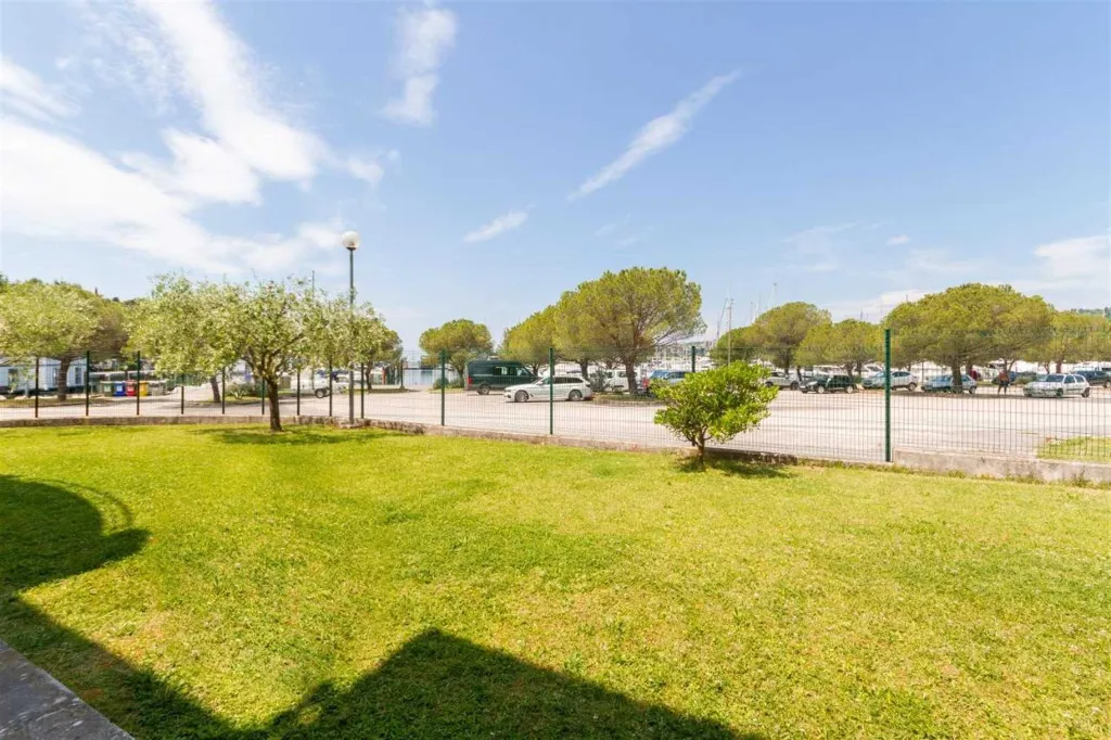 Portorož One-Bedroom Apartment for Up to 4 Guests