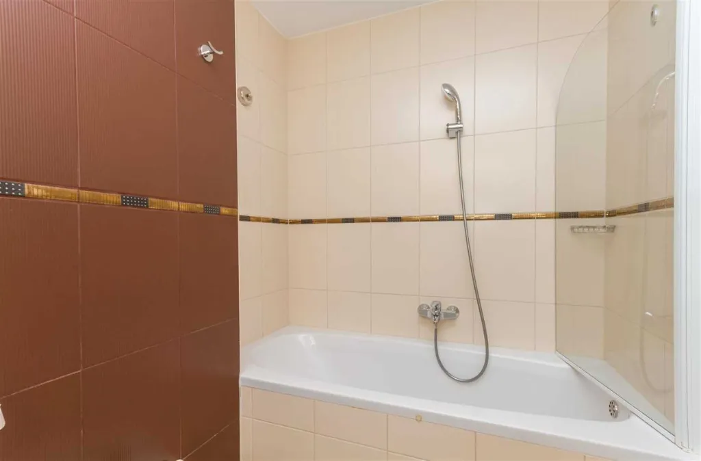 One-Bedroom Apartment with Balcony & Sea Views, Portorož