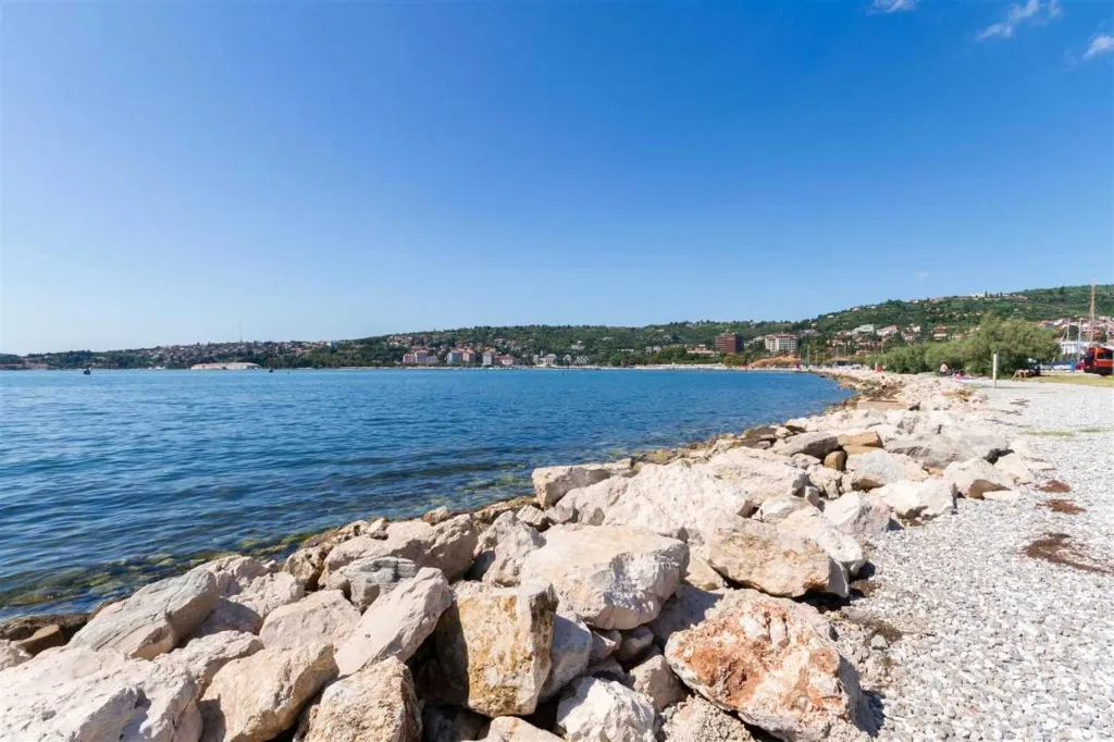 One-Bedroom Apartment with Balcony & Sea Views, Portorož