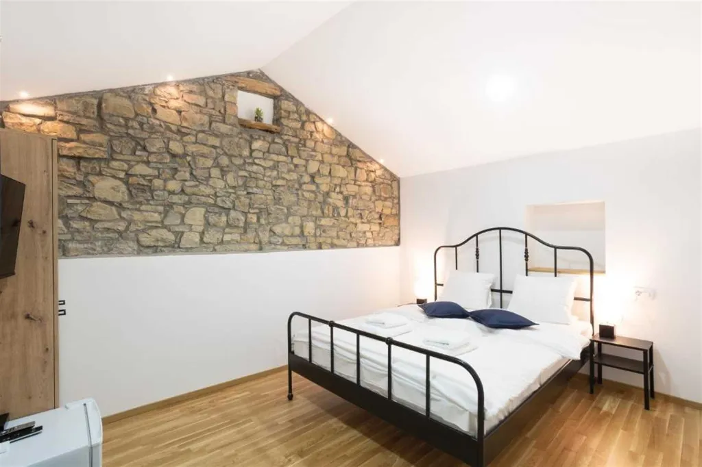 Portorož Holiday House for 8 Guests