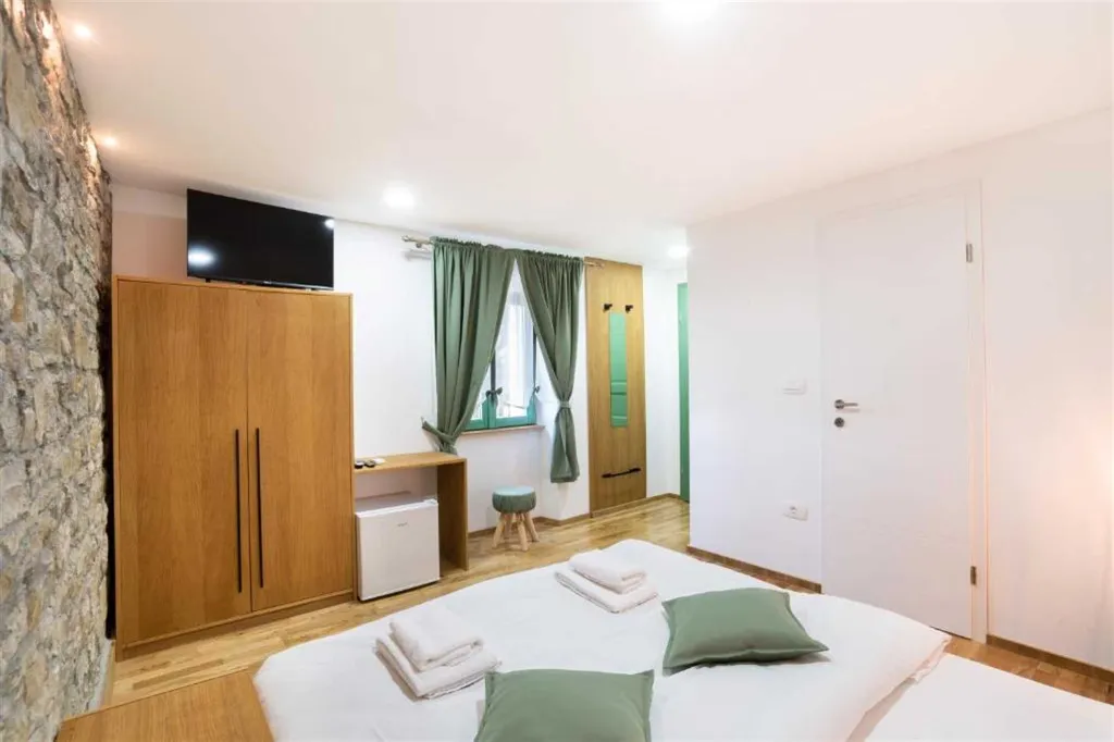 Portorož Holiday House for 8 Guests