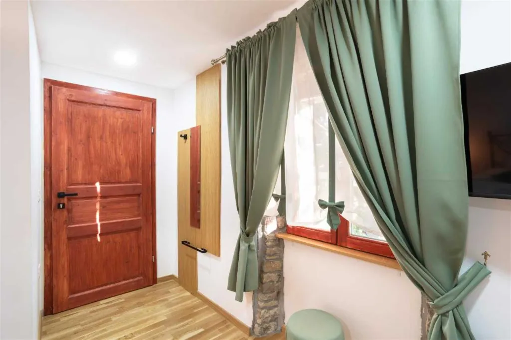 Portorož Holiday House for 8 Guests