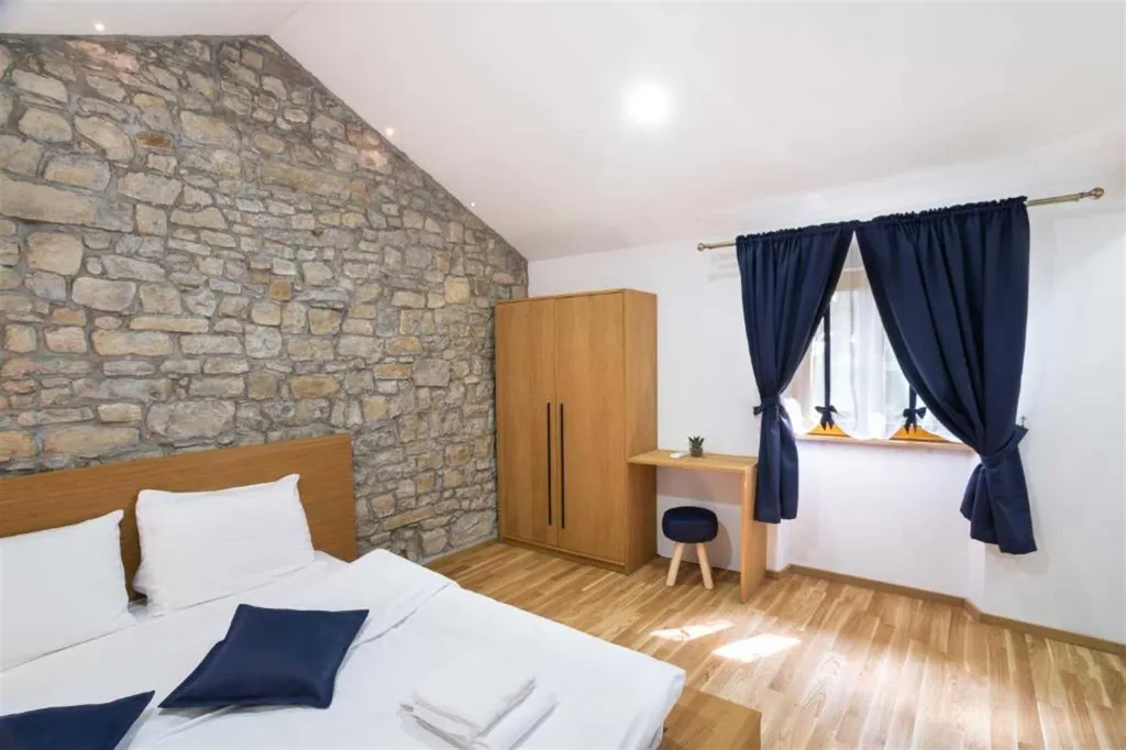 Portorož Holiday House for 8 Guests