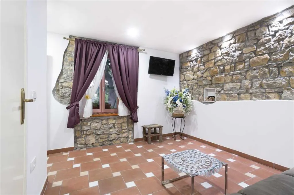 Portorož Holiday House for 8 Guests