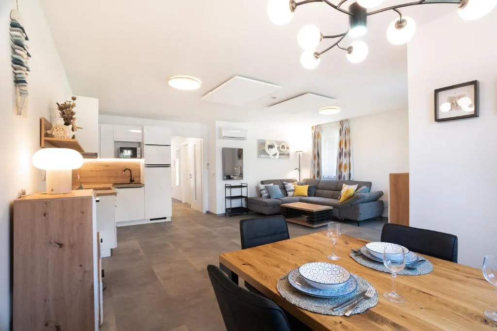 Two-Bedroom Apartment in Portorož with Terrace