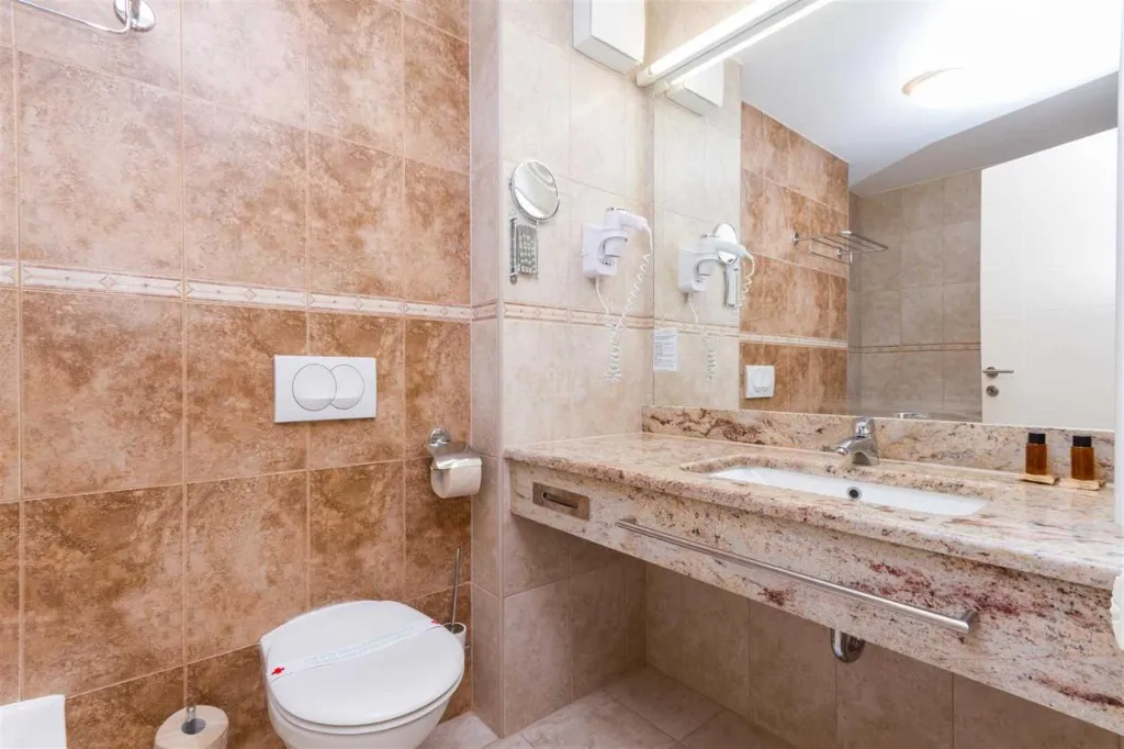 Portorož One-Bedroom Apartment with Balcony for 4