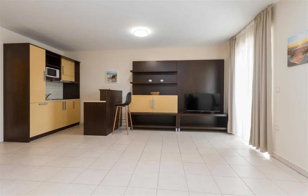 Portorož One-Bedroom Apartment with Balcony for 4