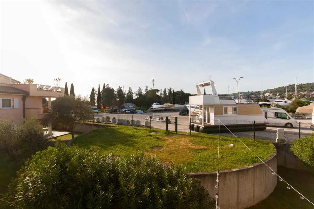 Portorož One-Bedroom Apartment with Balcony for 4