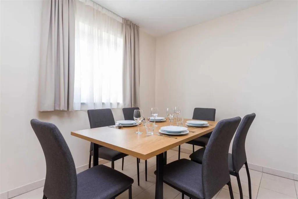 Portorož One-Bedroom Apartment with Balcony for 4