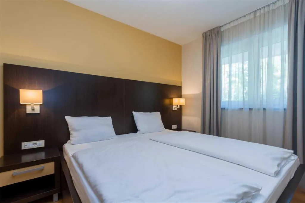 Portorož One-Bedroom Apartment with Balcony for 4