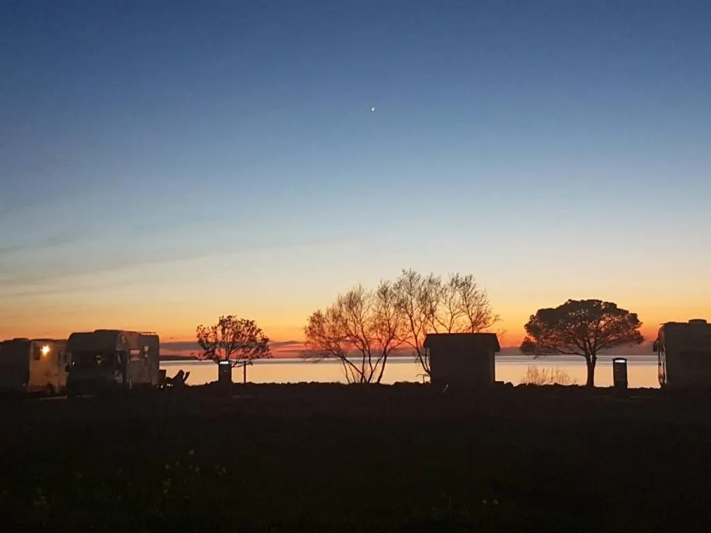 2-Bedroom Floating House Boat in Portorož
