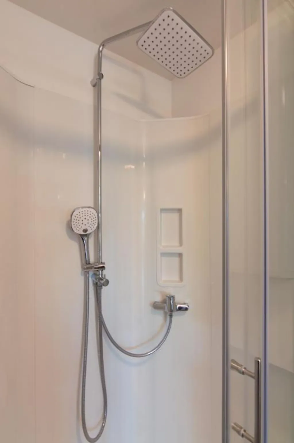 2-Bedroom Floating House Boat in Portorož