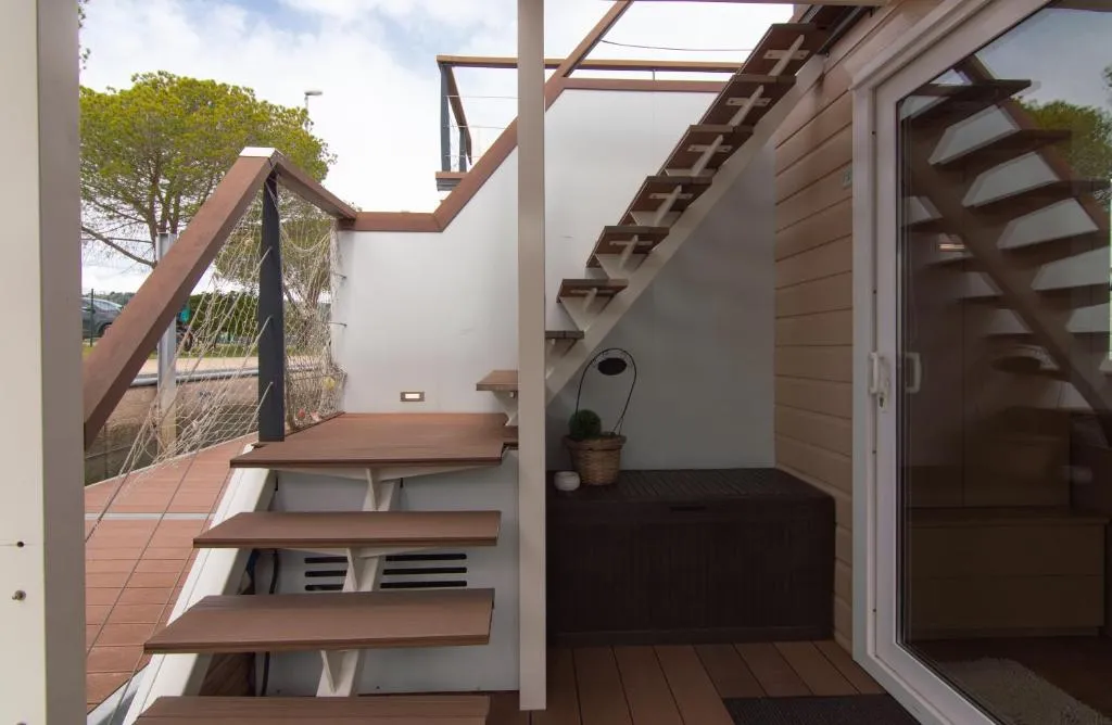 2-Bedroom Floating House Boat in Portorož