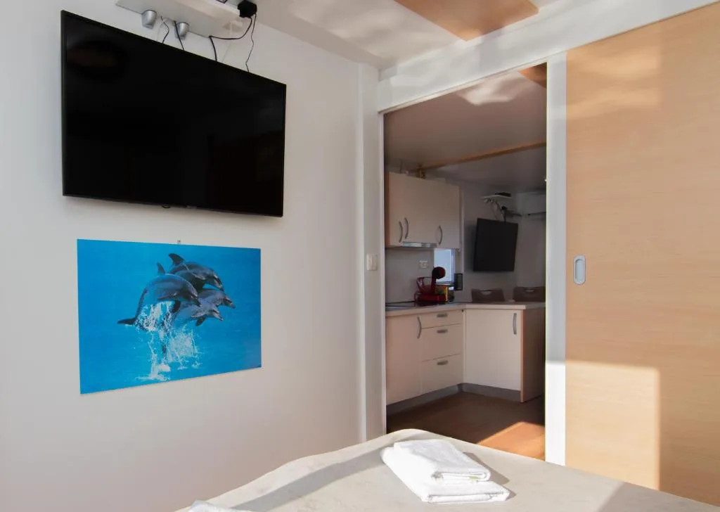 Portorož Houseboat for 4 Guests