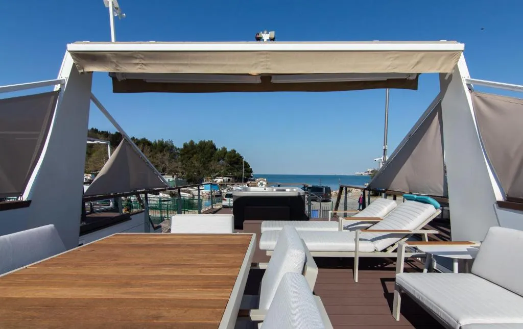 Portorož Houseboat for 4 Guests