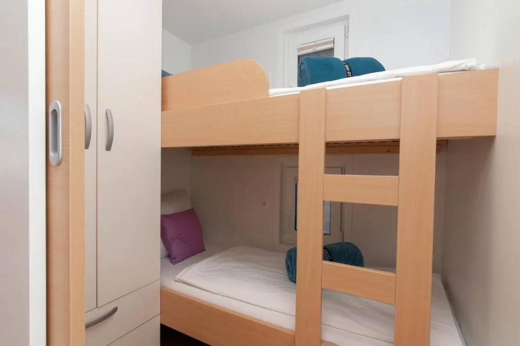 Portorož Houseboat for 4 Guests