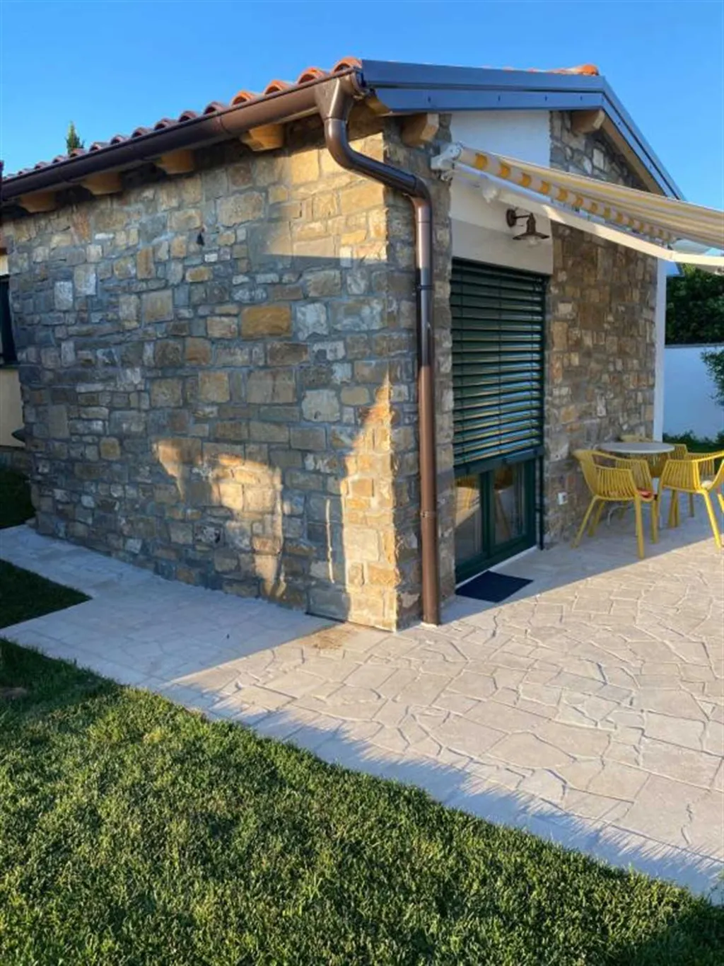 Terrace 1-Bedroom Apartment in Piran