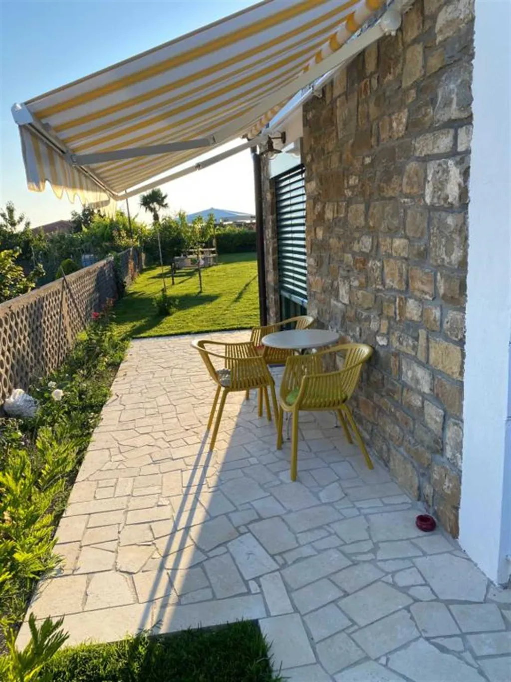 Terrace 1-Bedroom Apartment in Piran