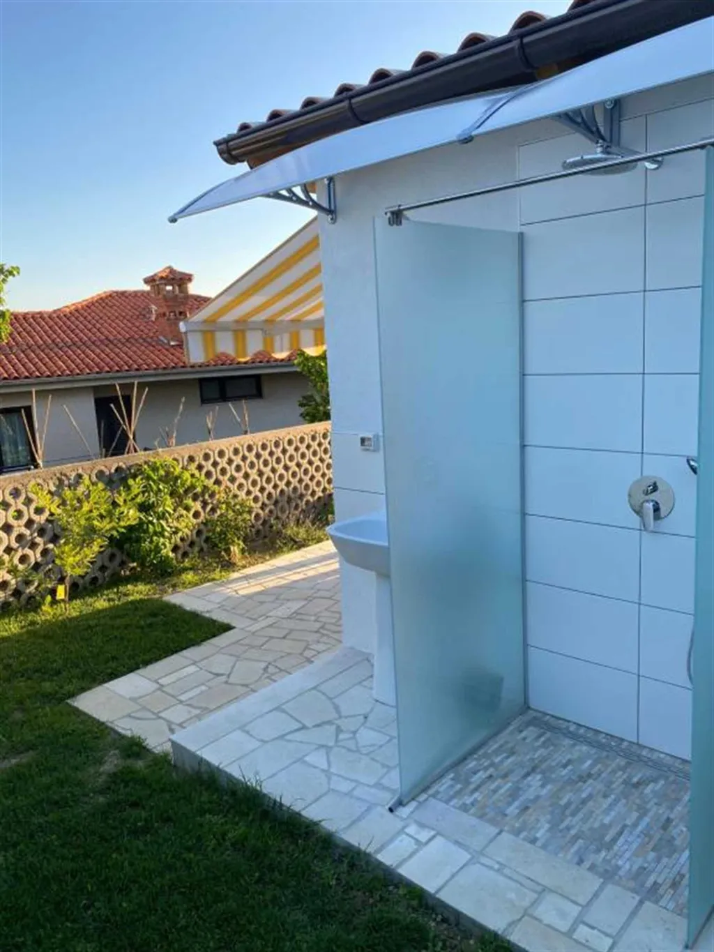 Terrace 1-Bedroom Apartment in Piran