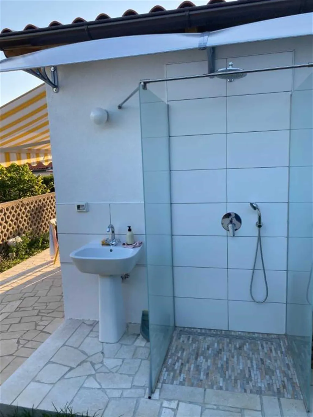 Terrace 1-Bedroom Apartment in Piran