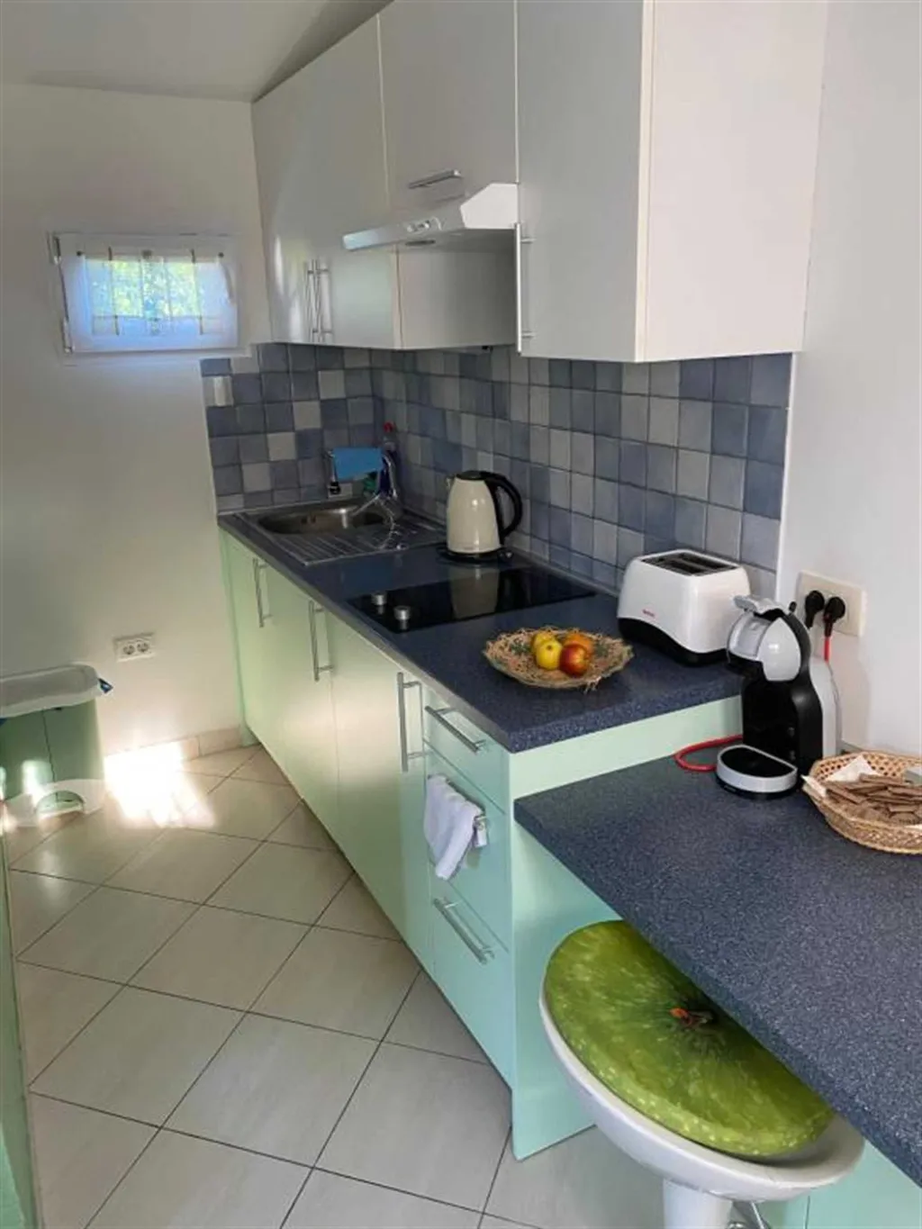 Terrace 1-Bedroom Apartment in Piran