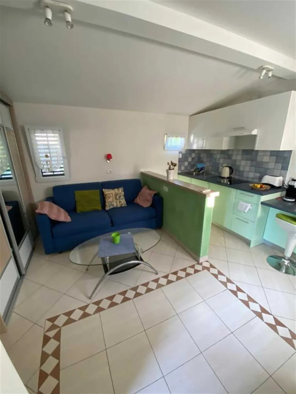 Terrace 1-Bedroom Apartment in Piran