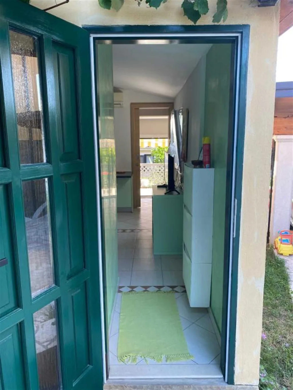 Terrace 1-Bedroom Apartment in Piran