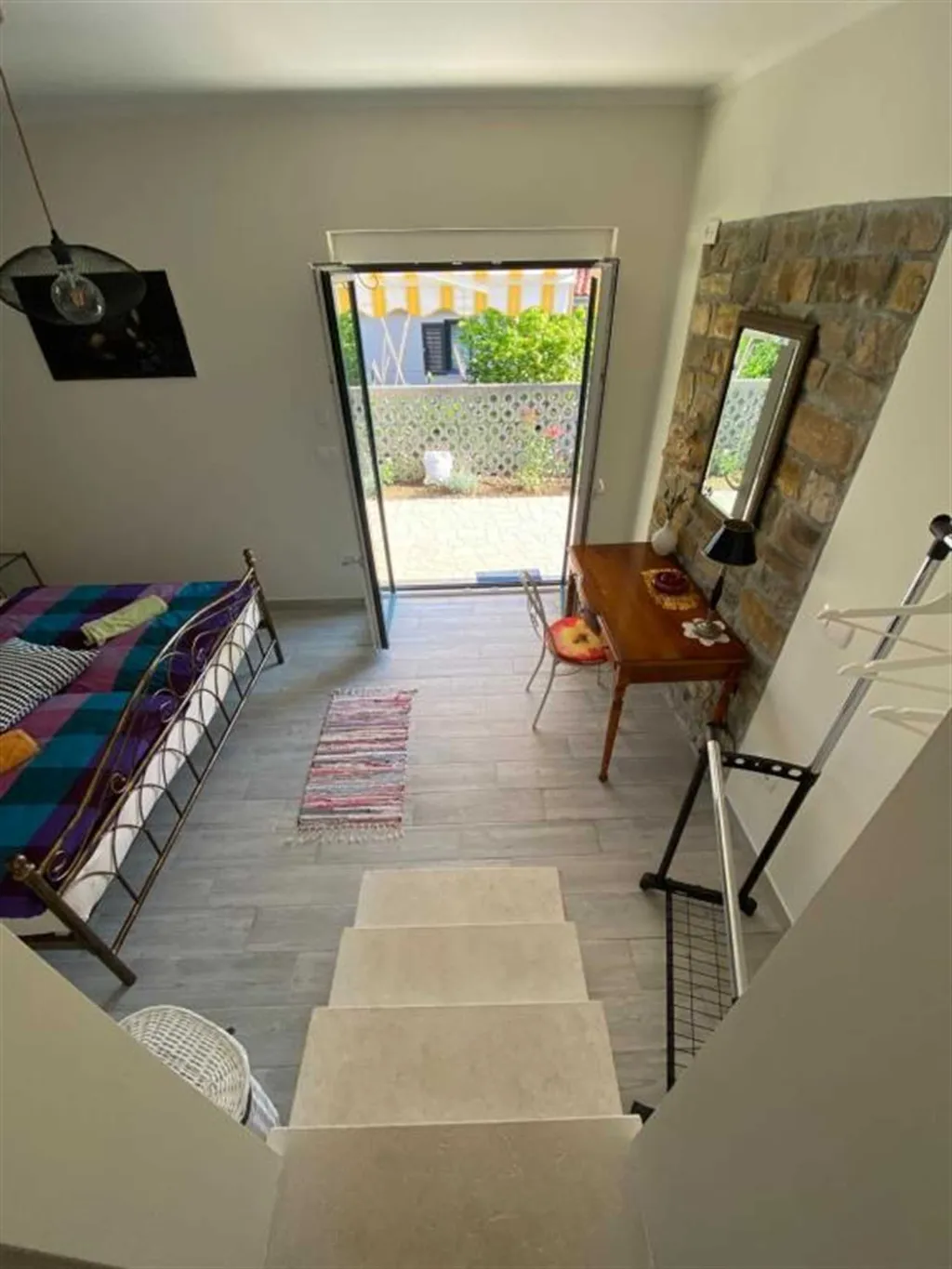 Terrace 1-Bedroom Apartment in Piran