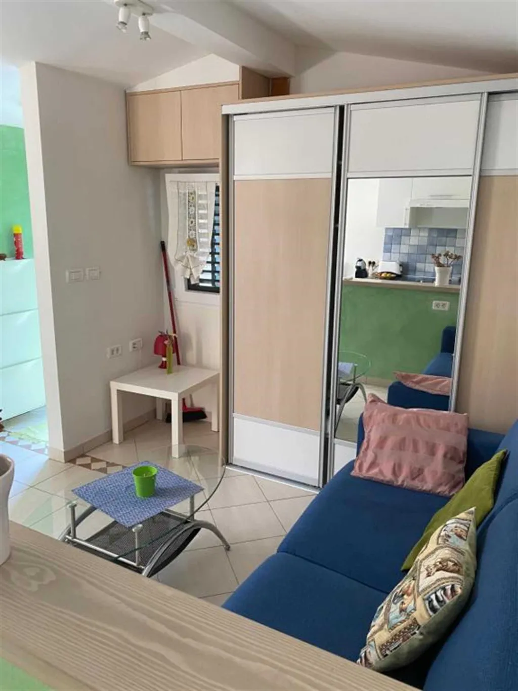 Terrace 1-Bedroom Apartment in Piran