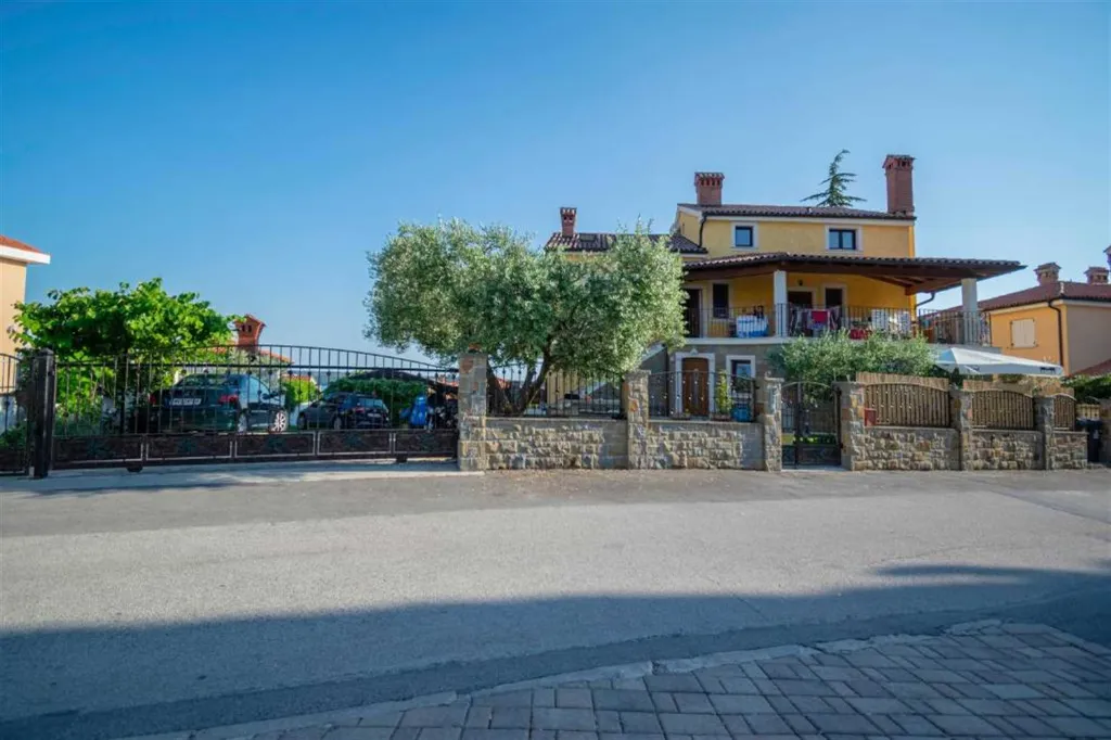 Two-Bedroom Apartment with Balcony in Piran