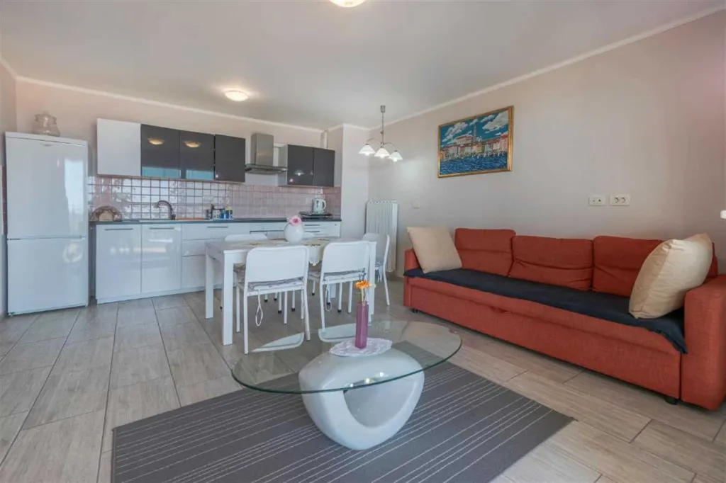 Two-Bedroom Apartment with Balcony in Piran