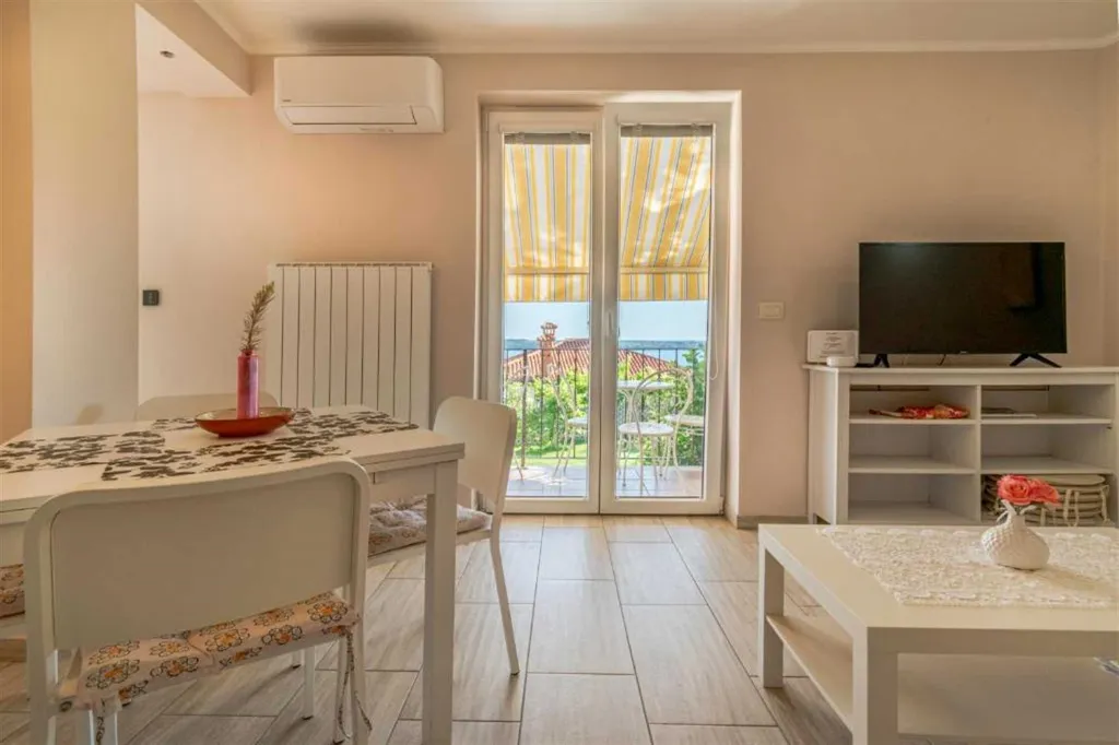 1-Bedroom Apartment with Balcony and Piran Bay View