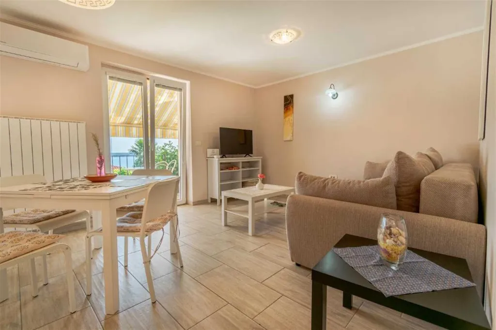 1-Bedroom Apartment with Balcony and Piran Bay View