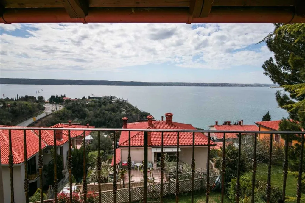 Duplex Apartment in Piran with Balcony and Sea View