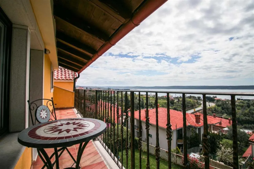 Duplex Apartment in Piran with Balcony and Sea View