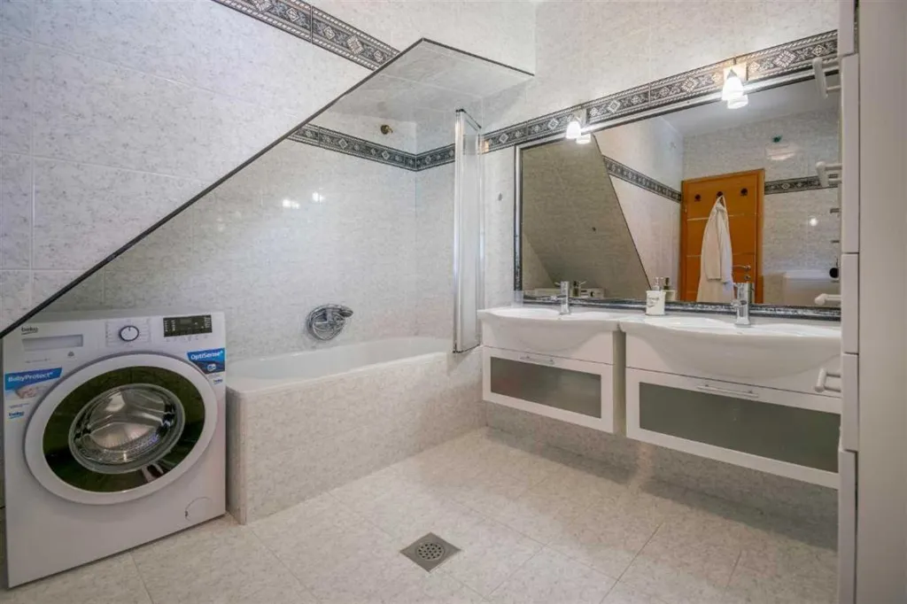 Duplex Apartment in Piran with Balcony and Sea View