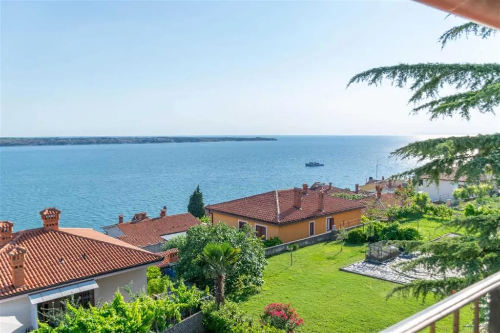 Duplex Apartment in Piran with Balcony and Sea View