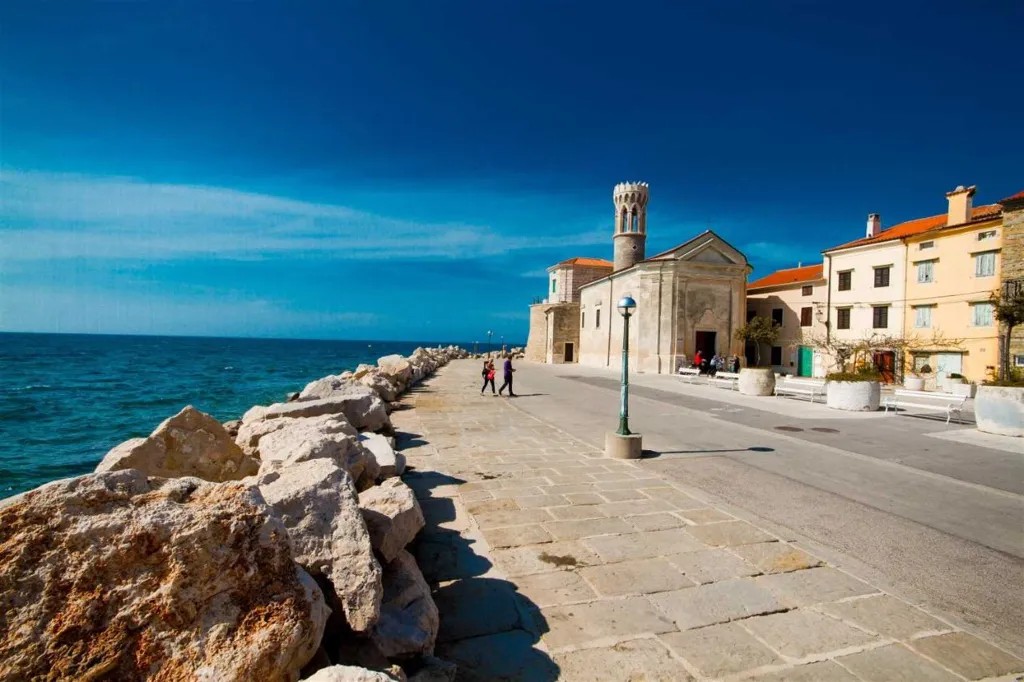 One-Bedroom Apartment with Sea View in Piran