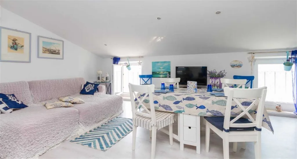 One-Bedroom Apartment with Sea View in Piran