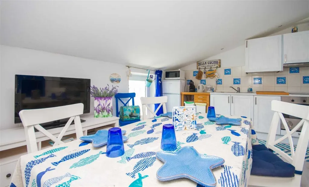 One-Bedroom Apartment with Sea View in Piran