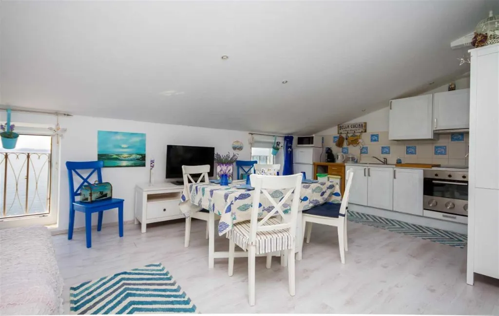 One-Bedroom Apartment with Sea View in Piran