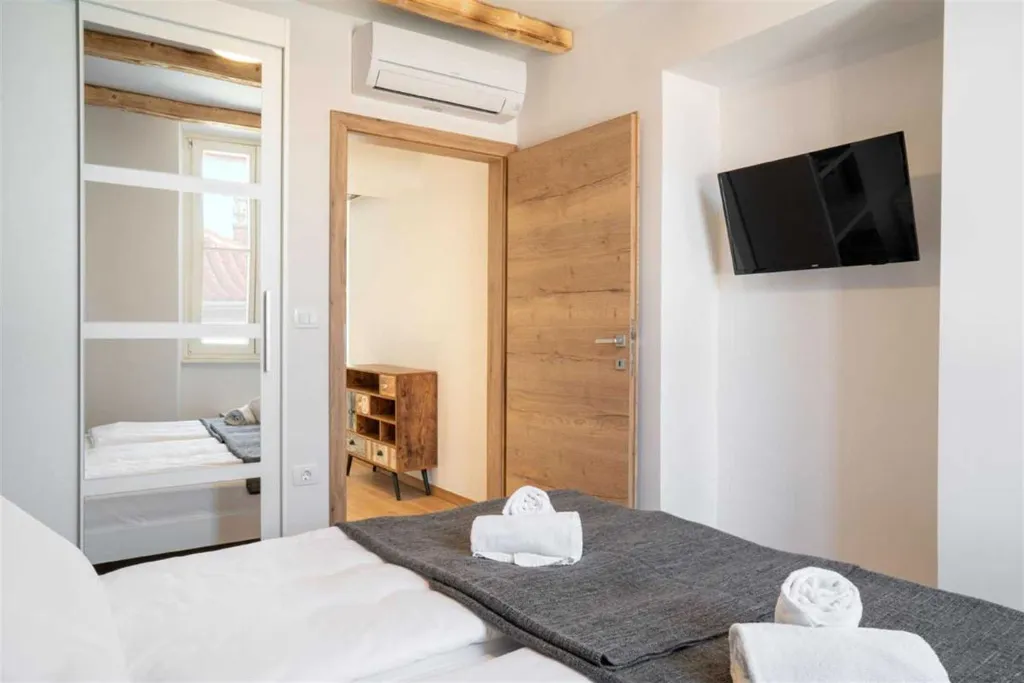 Piran 2-Bedroom Duplex Apartment with Rooftop Terrace