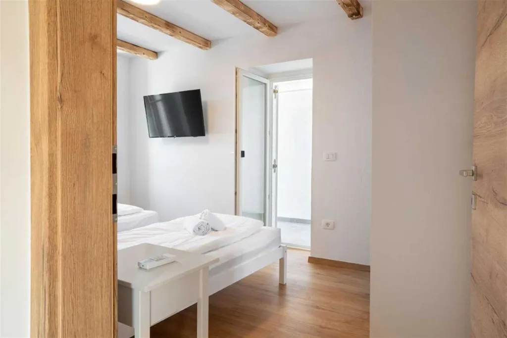 Piran 2-Bedroom Duplex Apartment with Rooftop Terrace