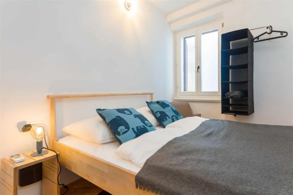 Three-Bedroom Apartment with Terrace in Piran