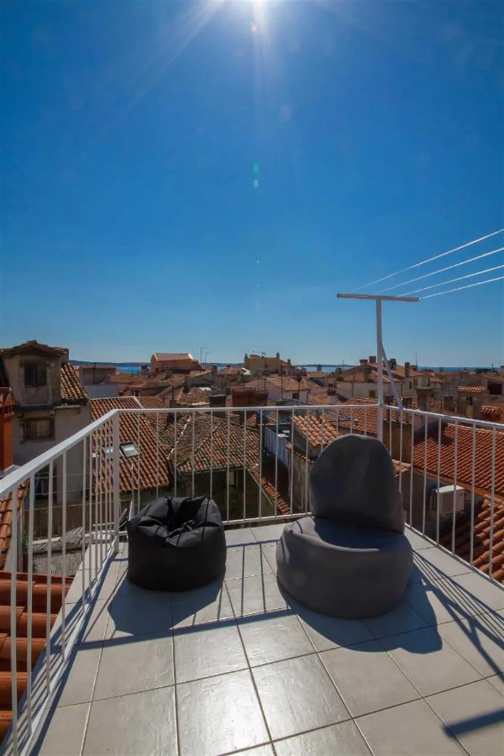 Three-Bedroom Apartment with Terrace in Piran