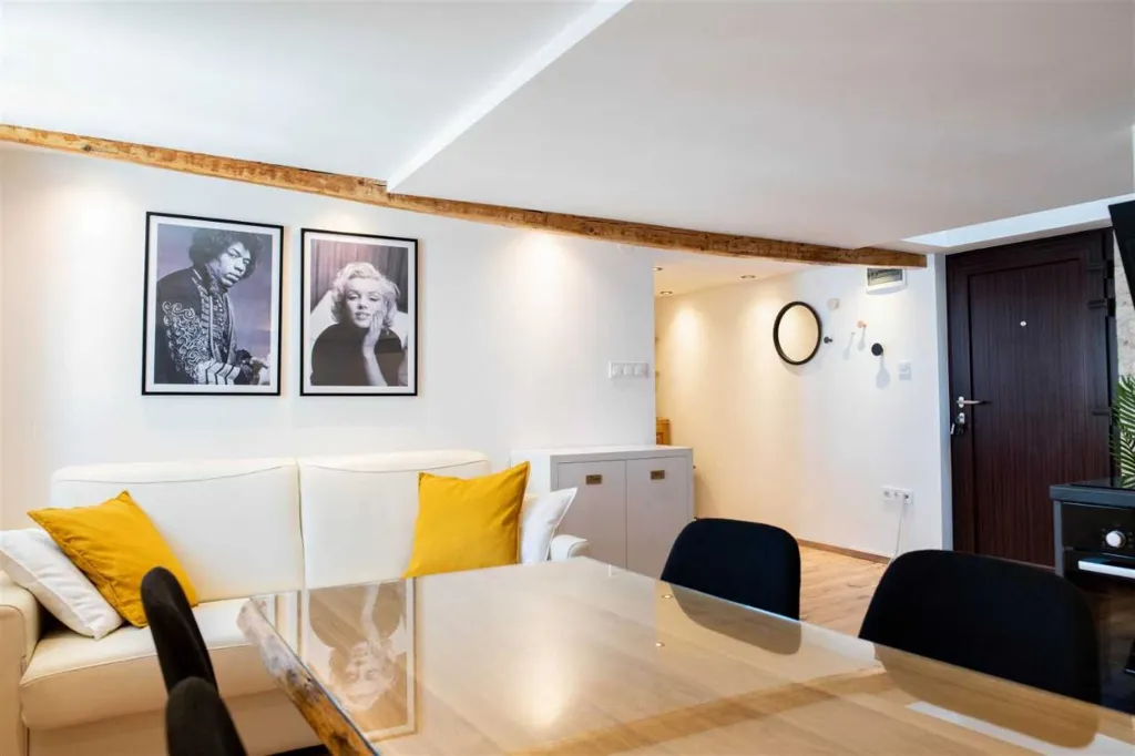 Two-Bedroom Apartment in Piran for 4 Guests